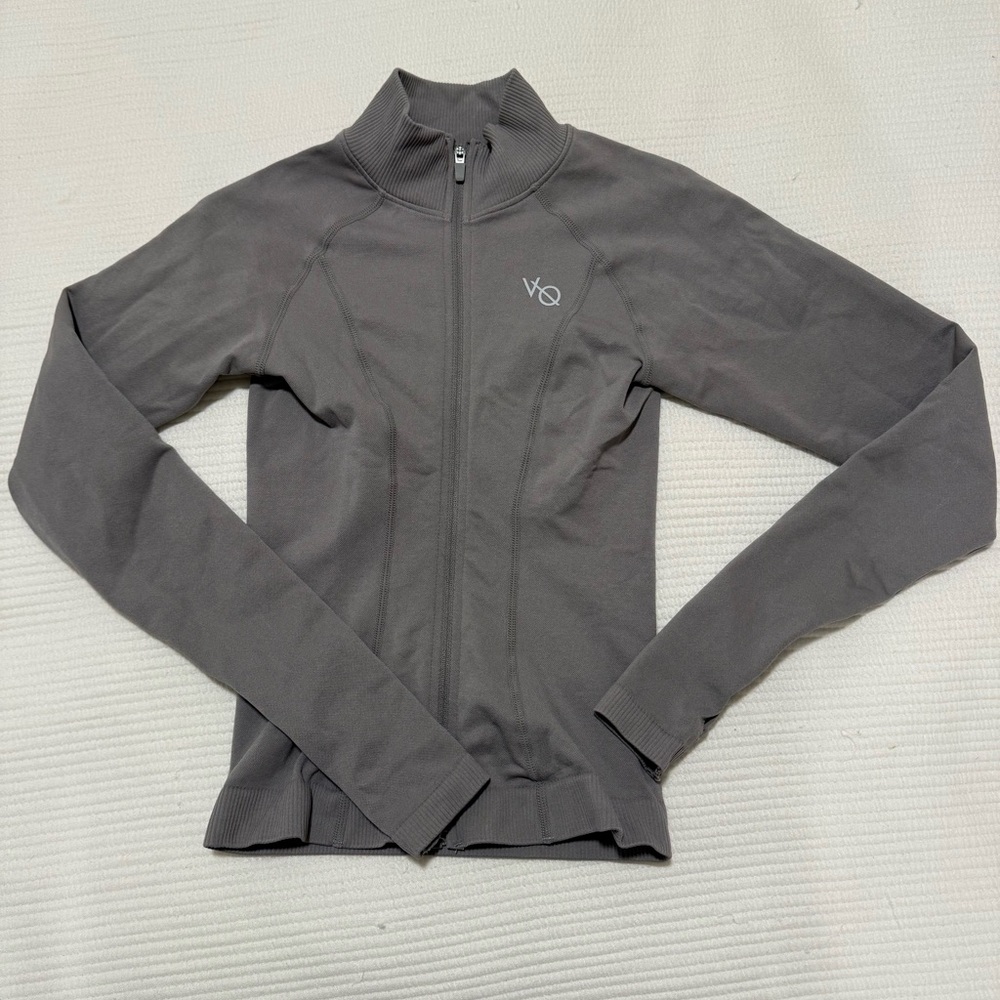 Vanquish fitness Gray Long Sleeve zip up Women's Top